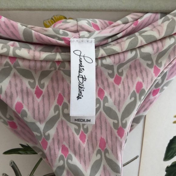 Frankie's Bikinis Pink Chevron Cheeky Bottoms Med - Picture 5 of 5